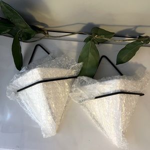 2 Wall Plant Pot